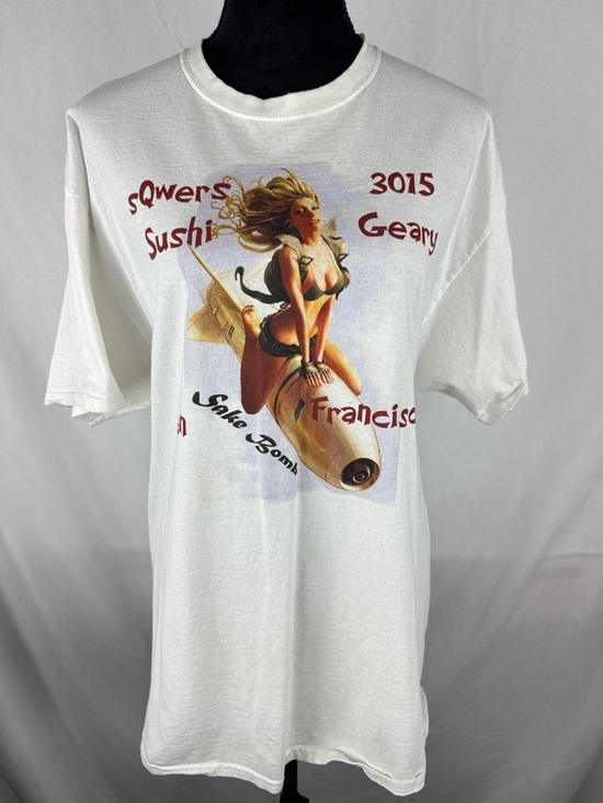 Sqwers Sushi Other - Vintage-Inspired White Graphic Tee with Pinup Missile Art